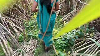 sexy married girlfriend fucked hard in outdoor sugarcane field