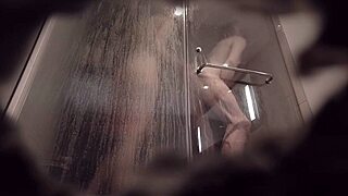 Amateur couple gets steamy and hands-on in shower