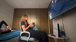 CAN YOU BELIEVE THESE TEENS LICKING AND FINGERING EACH OTHER'S PUSSIES AND ASSES?!