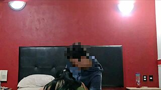 cuckold marido recluta singles para follar su mujer frente a el