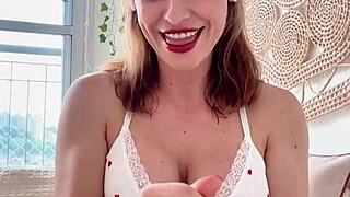 ei amor, me olha batendo punheta guiada bem gostoso pra vc com dildo!!