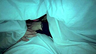 i hide under bro's sheets sucking his huge cock... tetona latina explodes