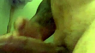 i nut showering tattooed amateur babe body