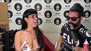 😏 Gaia Roots heats up Elo podcast's spicy room interview! 🔥🍌