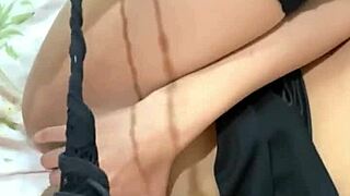 Famous Mexican TV host leaks intimate teen pussy video by mistake?