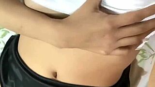 Famous Mexican TV host leaks intimate teen pussy video by mistake?