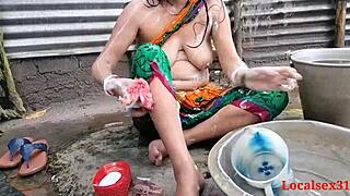 pussy lickin indian cam girl moans closeup outdoor fuck