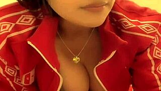 peruana tik toker strips teases ass in homemade dorm clips