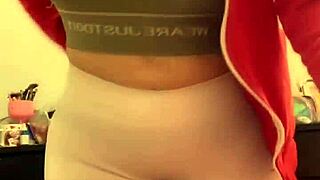 peruana tik toker strips teases ass in homemade dorm clips
