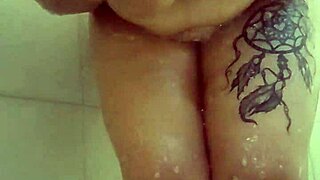 Wow, fat BBW teases big ass and tits in quick shower!