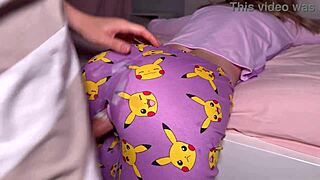 Stiefschwester reibt nur, kein Sex, oder?