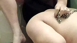 Maîtresse kantalis dominates chained milf slut in club with doggystyle humiliation