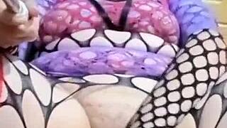 marysubmissive spreads legs wide for soft fingering tease