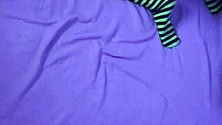 Roommate catches her emo masturbation squirting frenzy