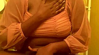 Alliyahaleciascott pisses in update video