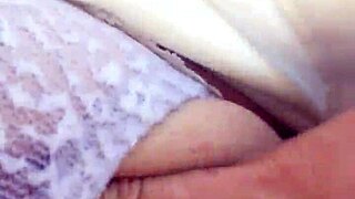 Marilyn Monroe style milf masturbates outdoors smoking