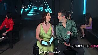 couple sneaks a quick fuck with stranger at restaurant unnoticed