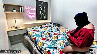 Peeking On Hijab Sister Bored In Bed Leads To Creampie Relief