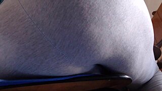 oh wow, her tight yoga pants fart wonderfully closeup