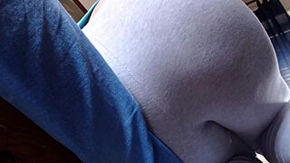 oh wow, her tight yoga pants fart wonderfully closeup