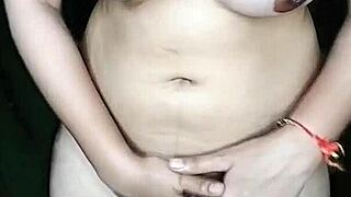 new big boobs bhabhi showing nude body