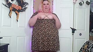 Desperate bbw orgasms in sun dress