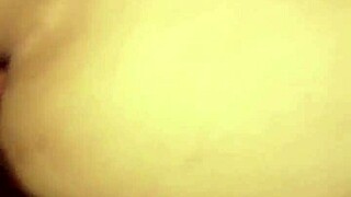 un buen anal que ella disfruta con placer