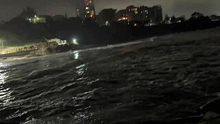 Novinha deixou namorado na praia pra dar a bucetinha atrás da pedra do arpoador 😏