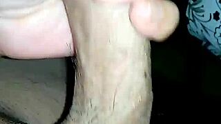 Tocándome un ratito con placer intenso
