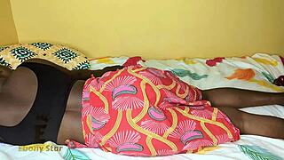 jolie femme africaine aime pagnes