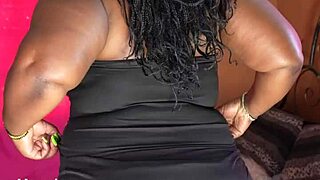 i love showing my huge ass during this homemade photoshoot