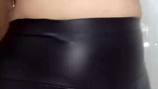feeling very warm tonight and craving your attention papi