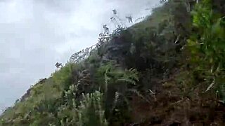Follando en el bosque mientras el lobo nos odserva