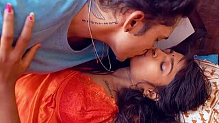 Desi girlfriend enjoyed hardcore sex from her ex- boyfriend