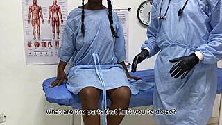 VA A DOCTOR PARA CAMBIARSE LAS PROTESIS Y EL DOCTOR LE METE LA POLLA