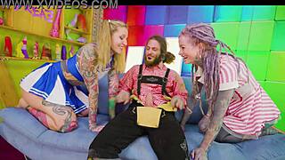Alternative costume anal 4-some with double penetration action
