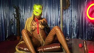 who wants to hit the strip club i got so horny