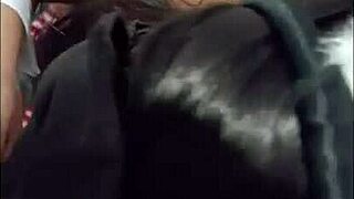 ليه هالأرنب الجنسية تركبني لحد ما أقذف عليها كلها؟