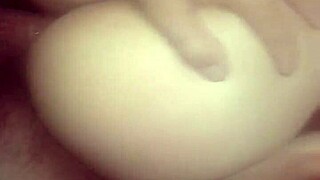 Perfect ass of this mama drives me wild  