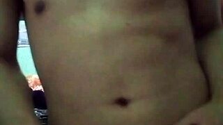 Un baile erótico rico y sabroso se le para