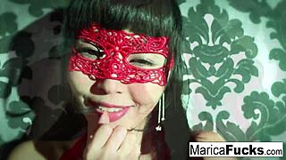 يا ماريكا هاسي تبدين فاجرة جداً اليوم!