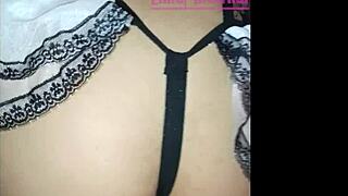 this otaku chick loves posing like Baki.