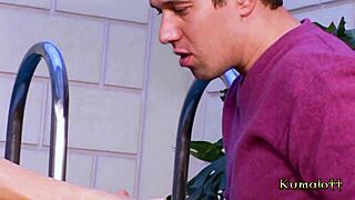 Amazing blonde embarks on a foot journey