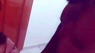 Caraca, Negão Cafuçu Arrebentando o Namorado do Amigo no Quarto! 😈