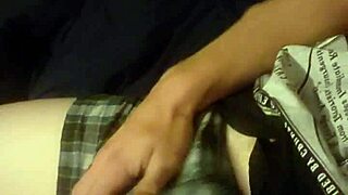 duane masturbates his cock solo