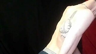 Viviandimondbbw Gets Fingered, Spanked, and Fucked from Behind