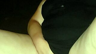 milf masturbating to cum 😏