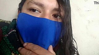 Otra vez solita en casa