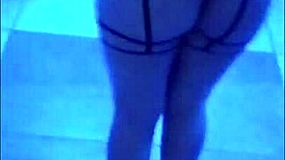 secretary with anal plug does overtime at motel 😏