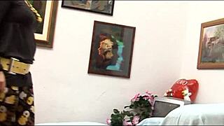 i'm the brunette teen slut taking that huge dick in my mouth and hands